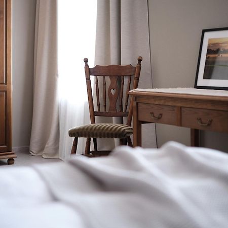 Hotel Pernigele Yelgavkrasty エクステリア 写真